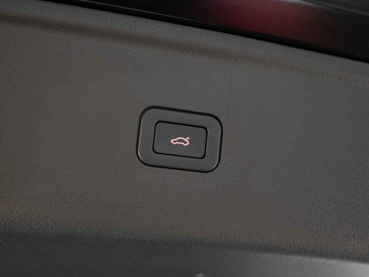 Hongqi HS5, 2023 Фото №32