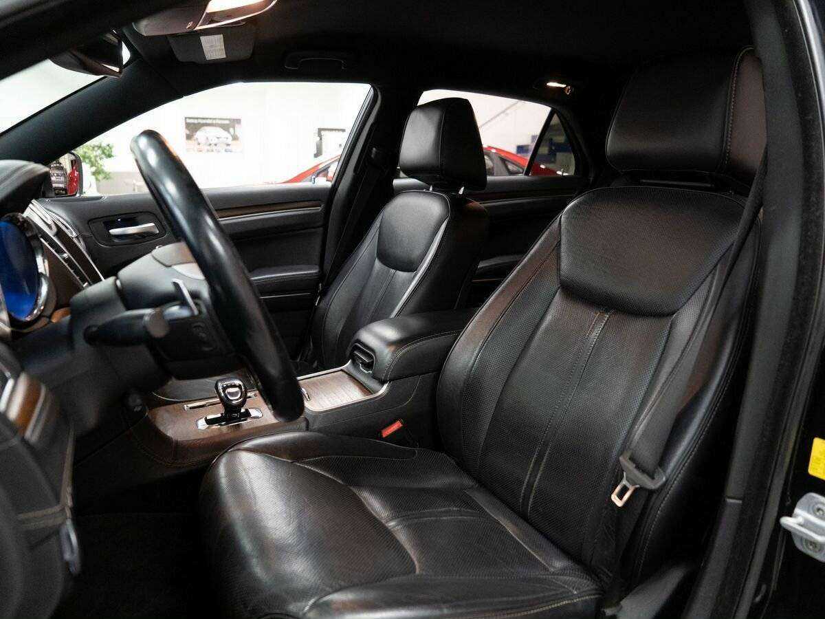Chrysler 300C, 2012 - 230 000 км. | Фото №6