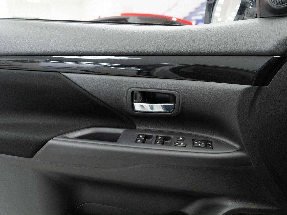 Mitsubishi Outlander, 2022 Фото №15