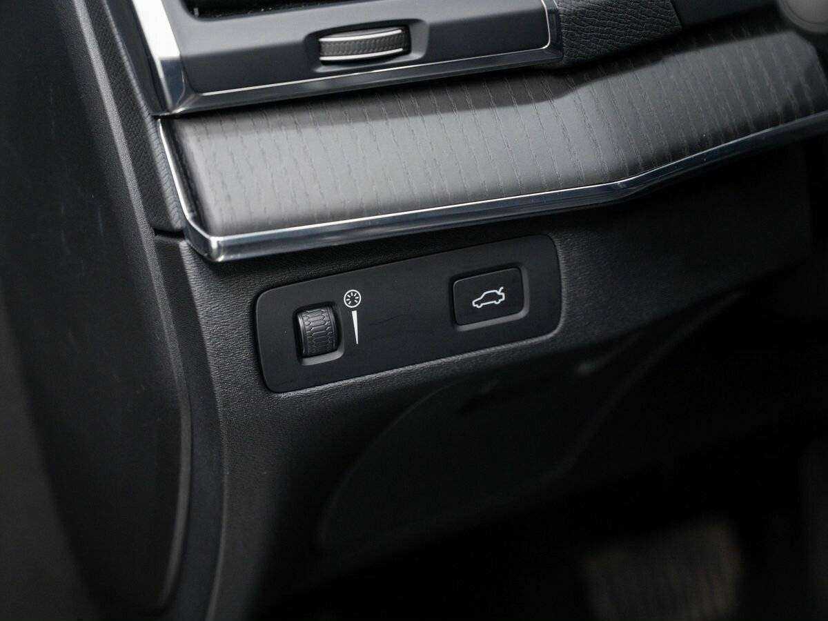 Volvo XC90, 2020 Фото №17