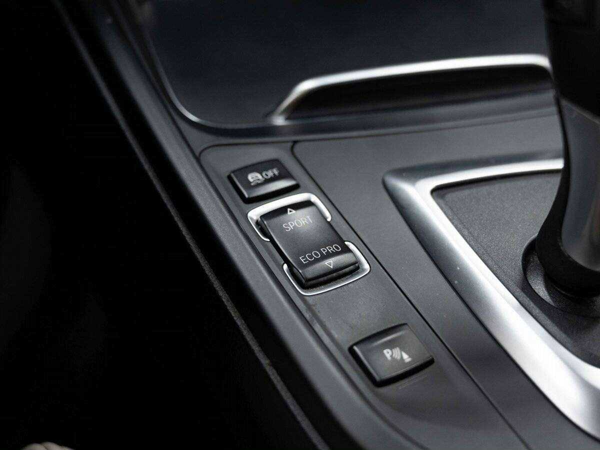 BMW 3 серии 320d xDrive, 2018 Фото №24