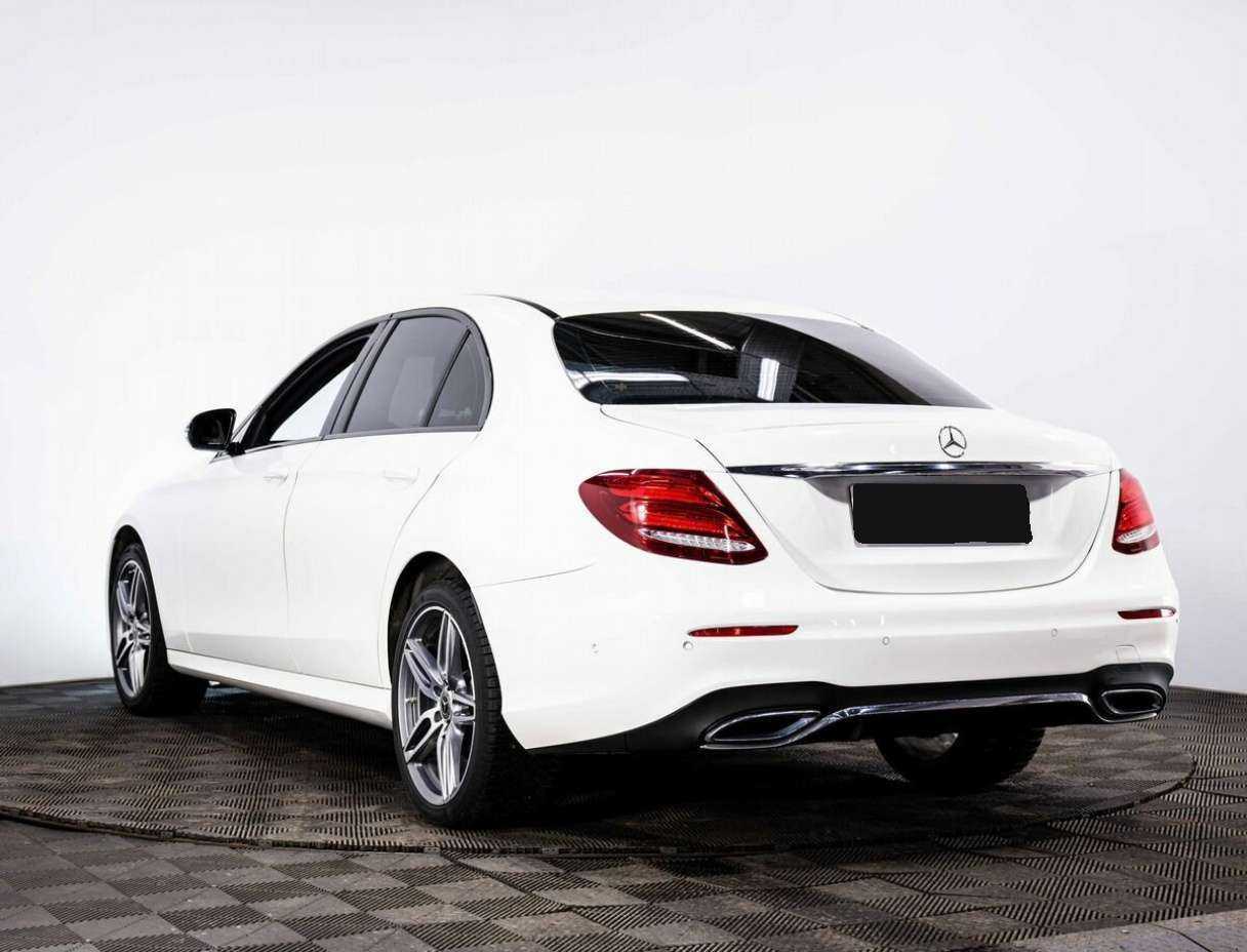 Mercedes-Benz E-Класс 220 d, 2018 - 119 000 км. | Фото №4