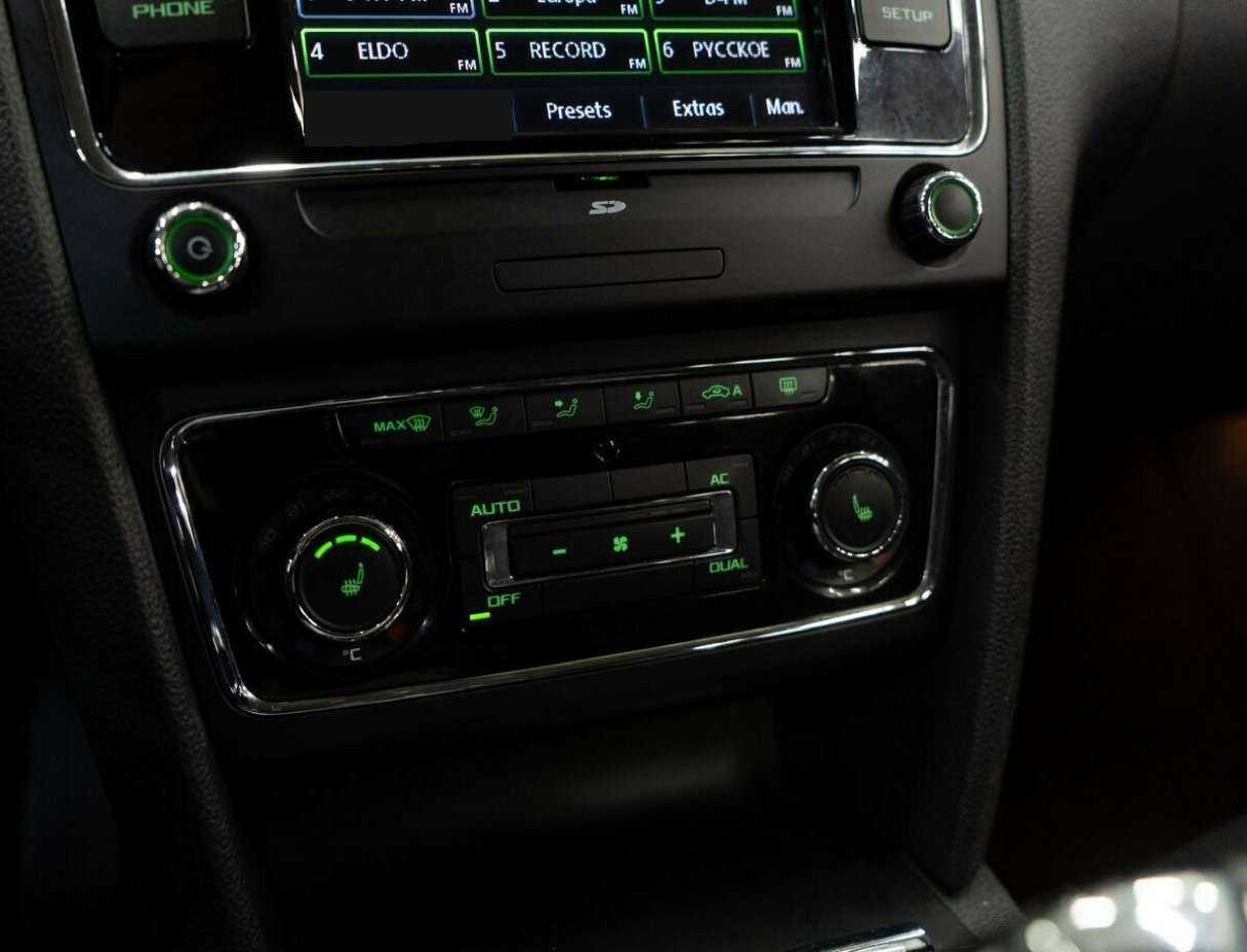 Skoda Superb DSG, 2011 Фото №15