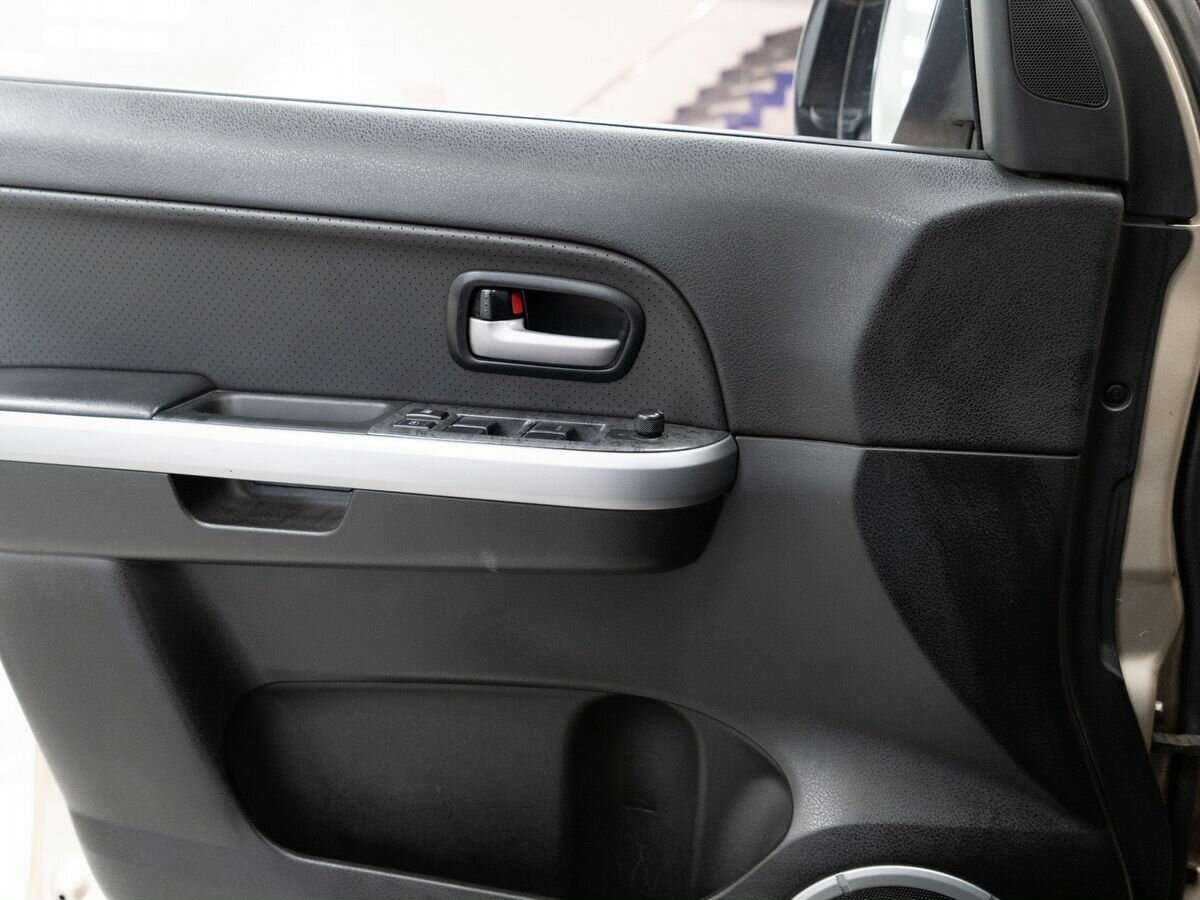 Suzuki Grand Vitara, 2010 Фото №15