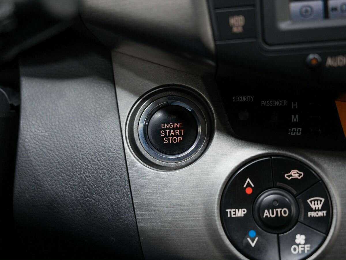 Toyota RAV4, 2011 Фото №26