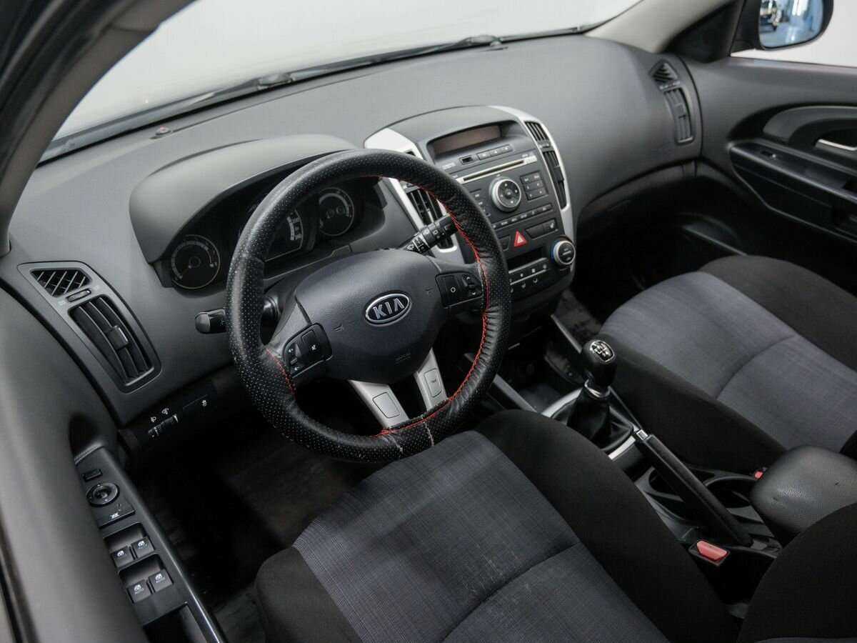 Kia Ceed, 2010 Фото №14