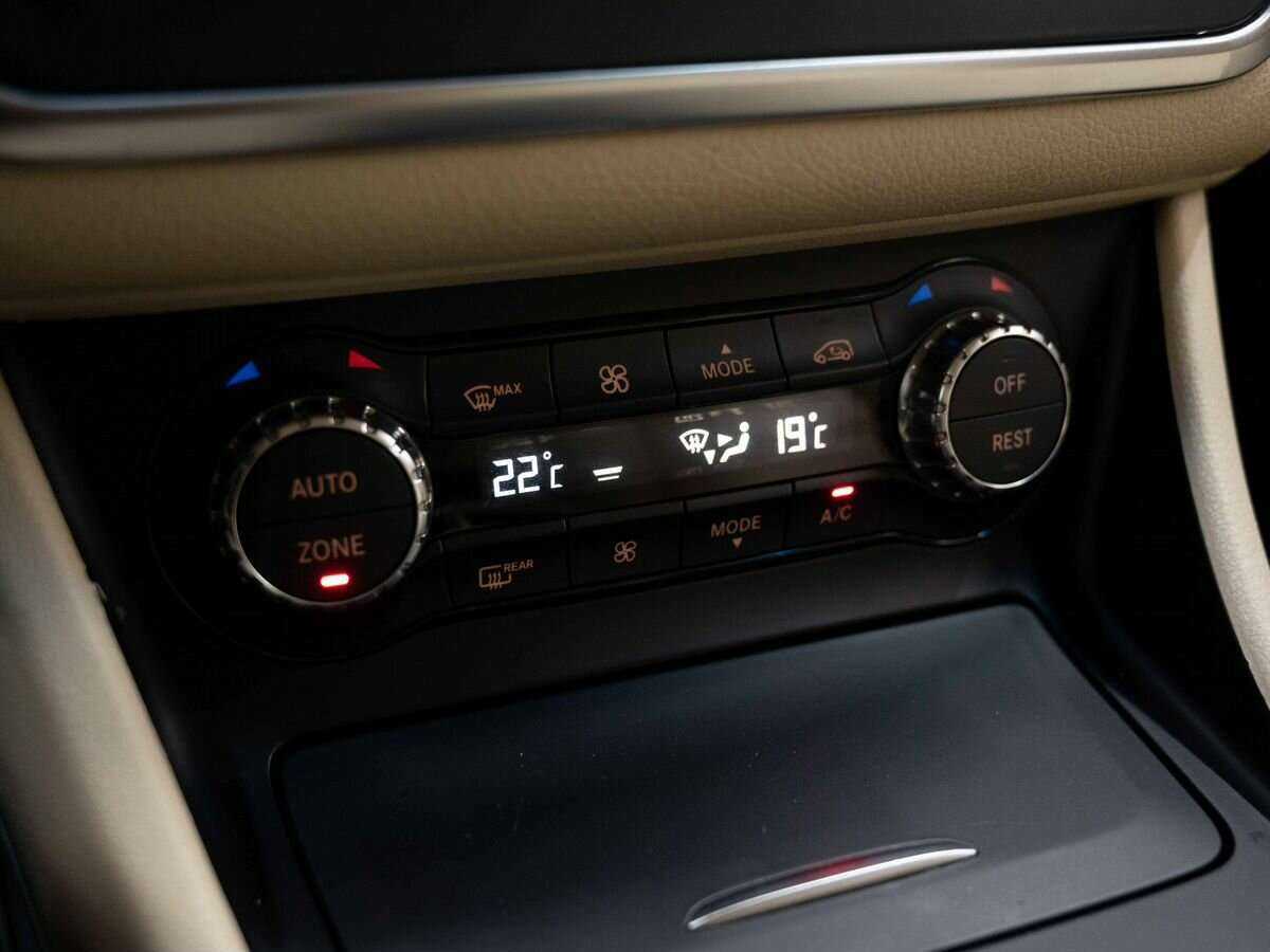 Mercedes-Benz GLA 250, 2015 Фото №19