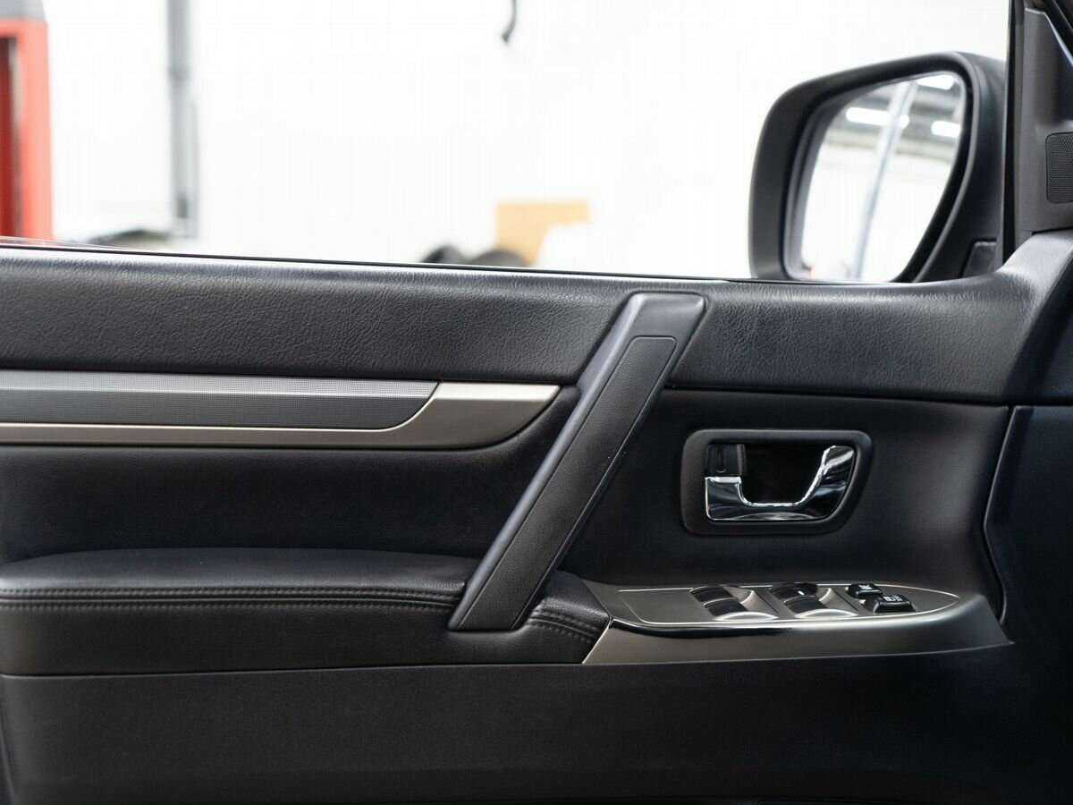 Mitsubishi Pajero, 2012 Фото №16