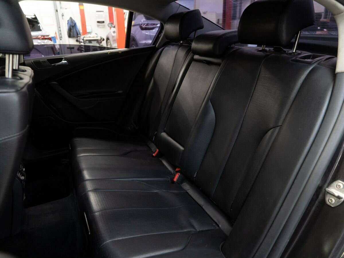 Volkswagen Passat, 2008 - 305 161 км. | Фото №7