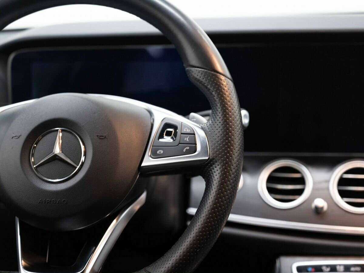 Mercedes-Benz E-Класс 200, 2017 Фото №17