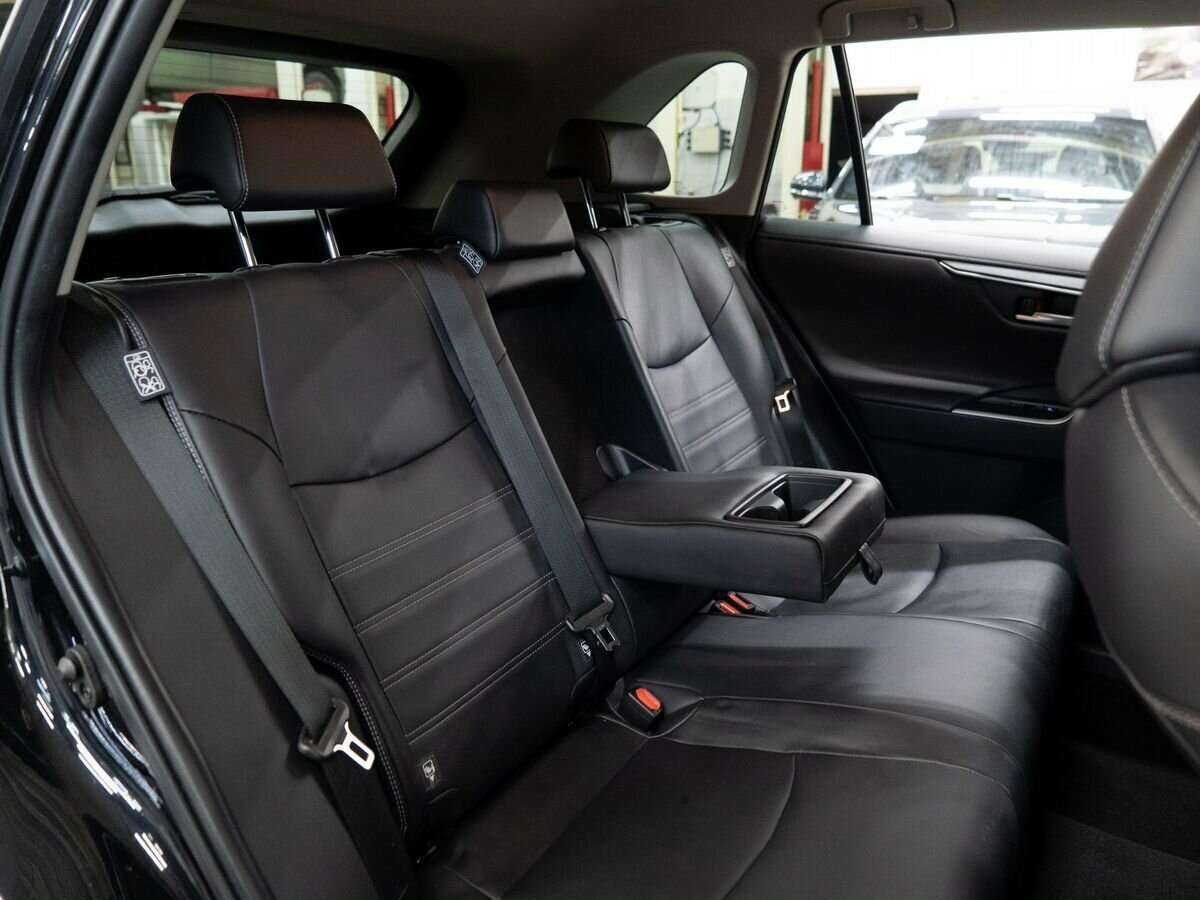 Toyota RAV4, 2020 Фото №8