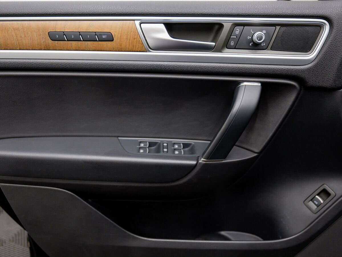 Volkswagen Touareg, 2015 Фото №15