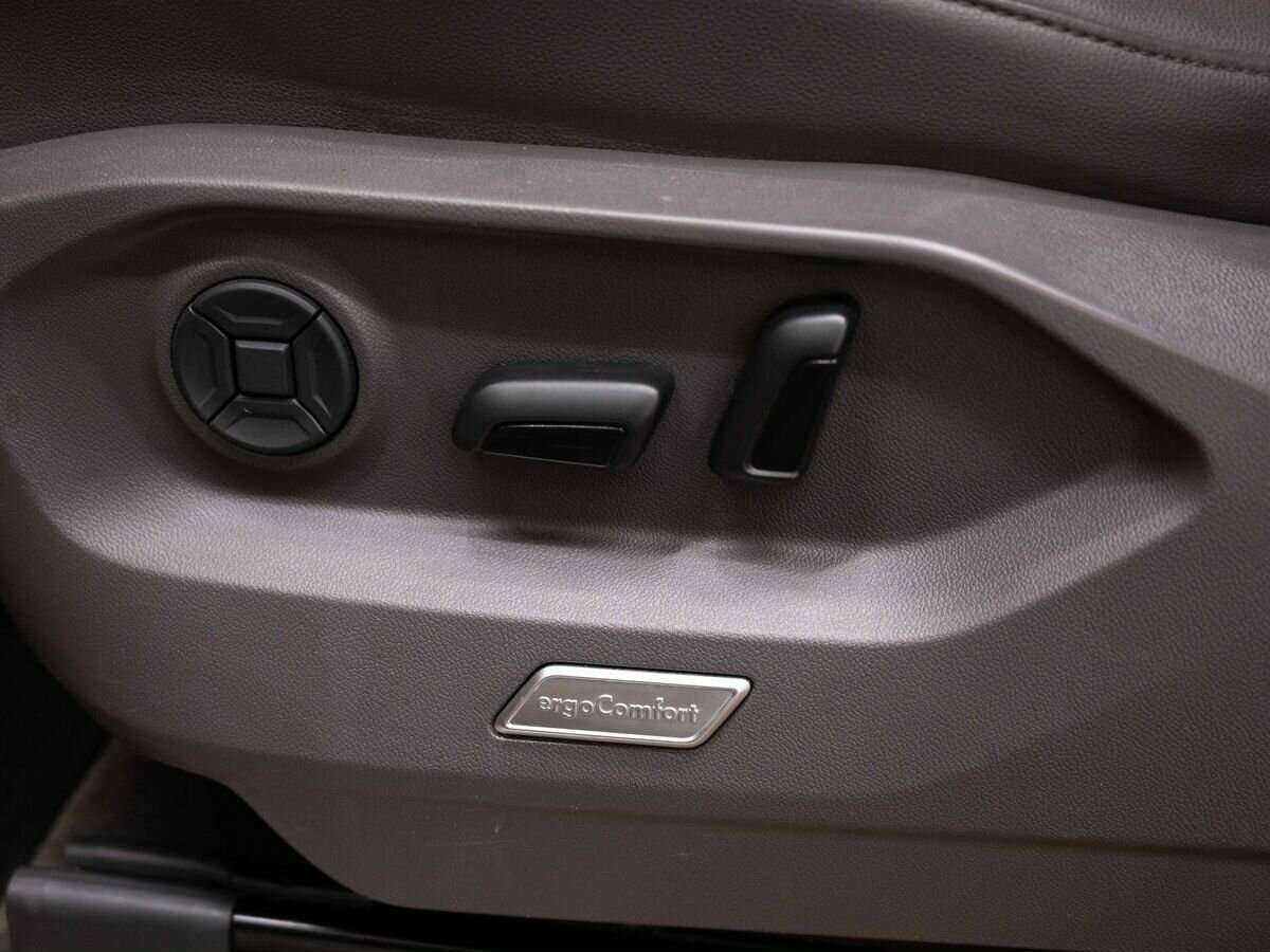 Volkswagen Touareg, 2018 Фото №18