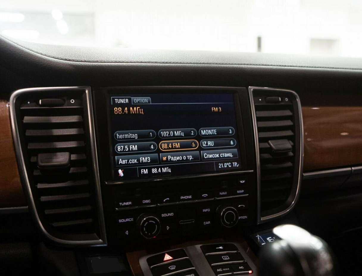 Porsche Panamera 4, 2011 Фото №14