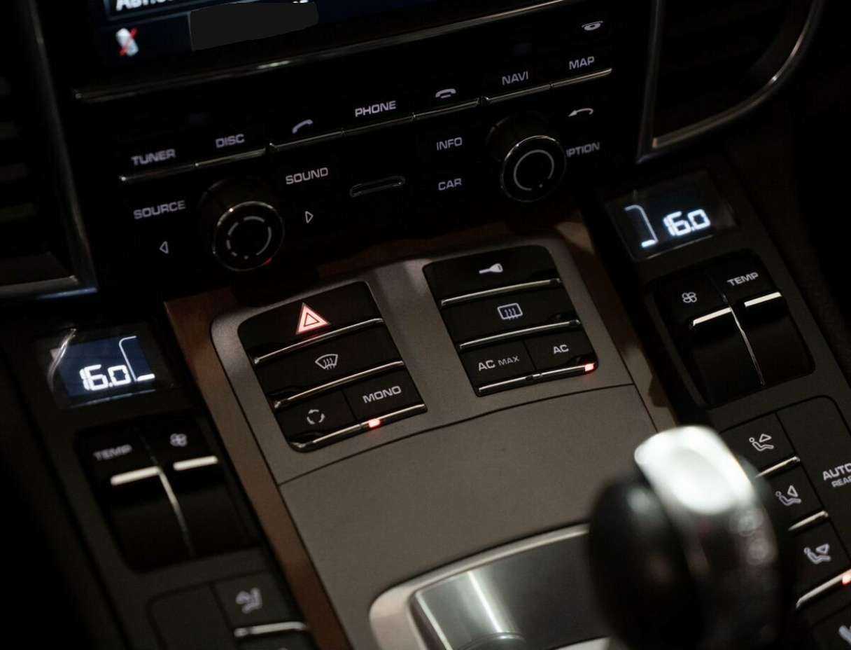 Porsche Panamera 4, 2011 Фото №15