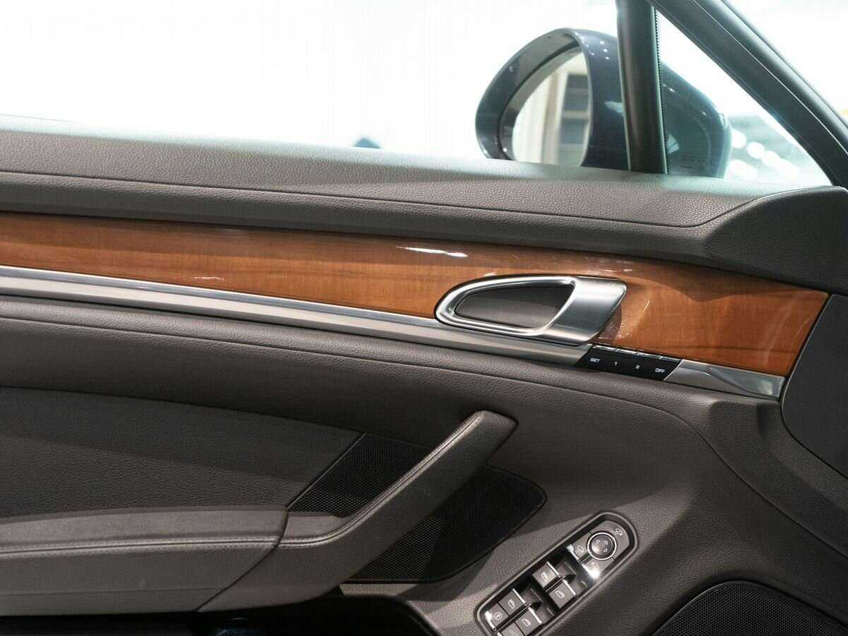 Porsche Panamera 4, 2011 Фото №17