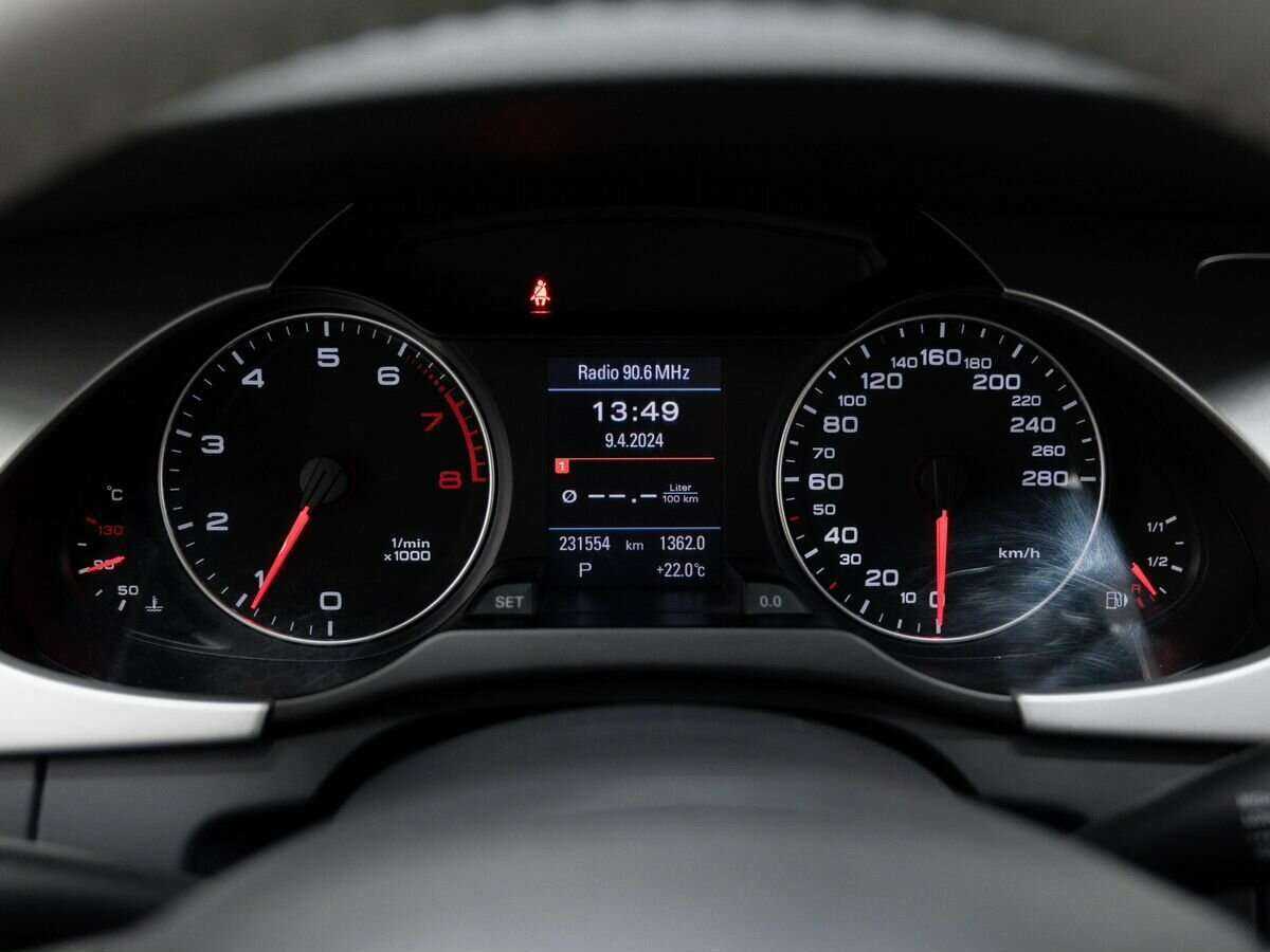 Audi A4, 2010 Фото №21
