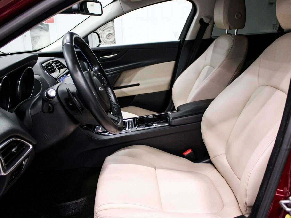 Jaguar XE, 2016 Фото №15