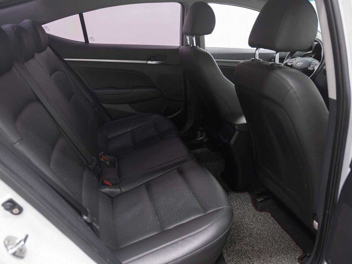 Hyundai Avante, 2018 Фото №10