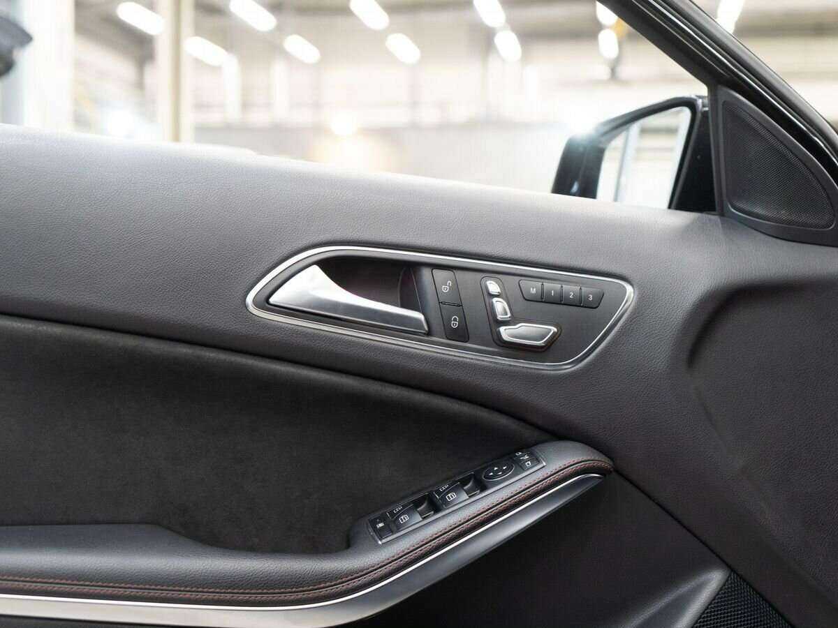 Mercedes-Benz GLA 250, 2017 Фото №20