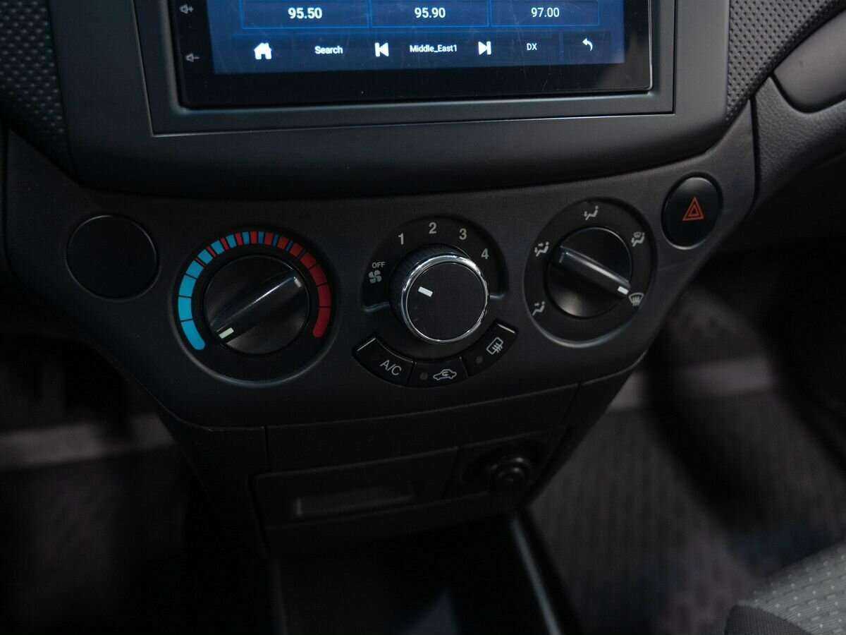 Chevrolet Aveo, 2010 Фото №18