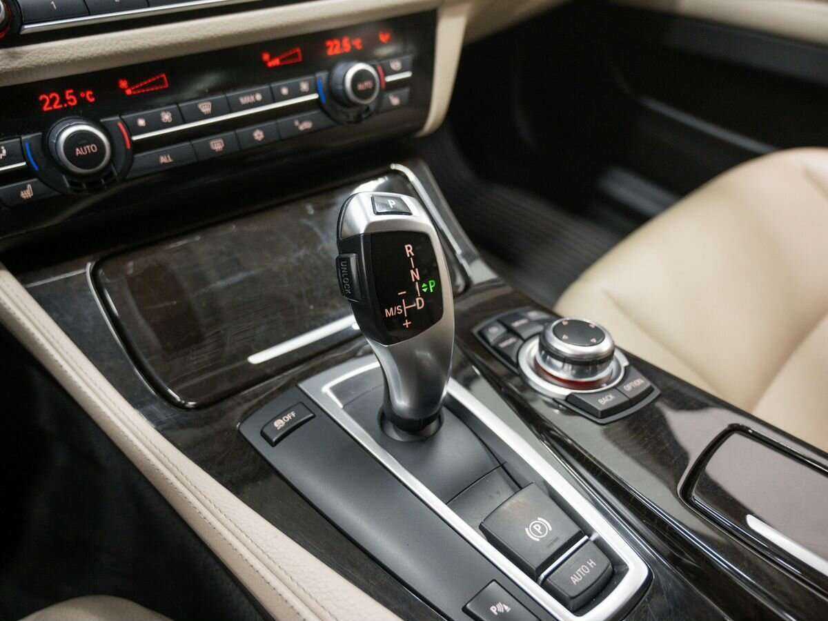 BMW 5 серии 525d, 2011 Фото №20