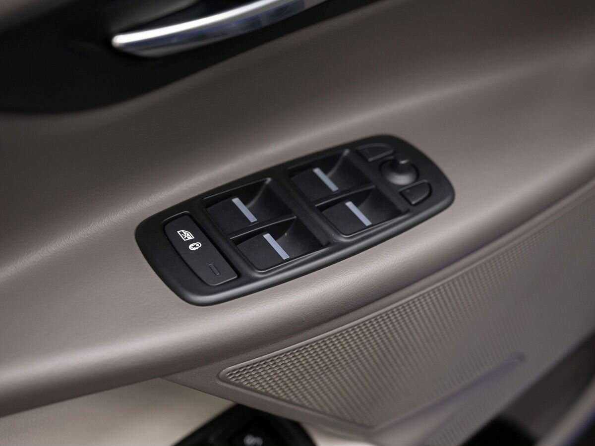 Jaguar XE, 2017 Фото №19