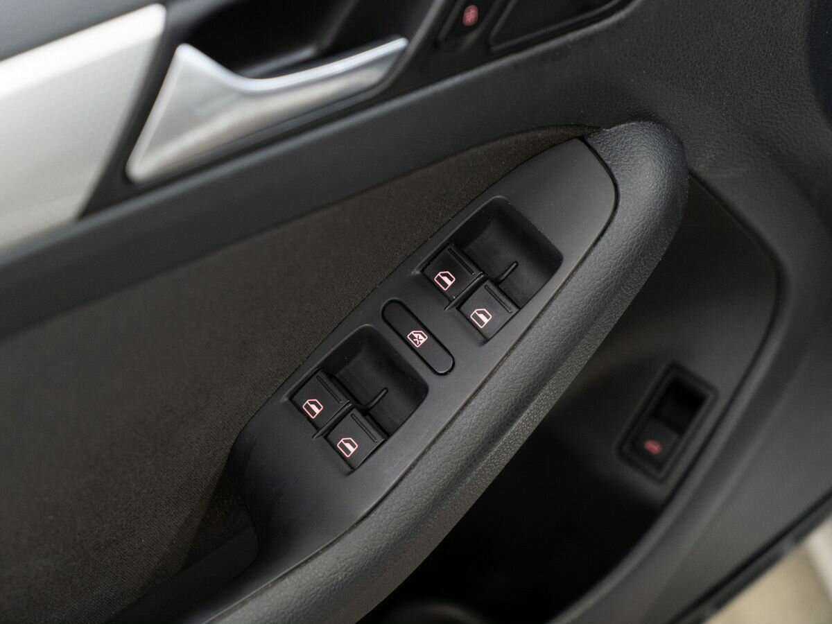 Volkswagen Jetta, 2013 Фото №15