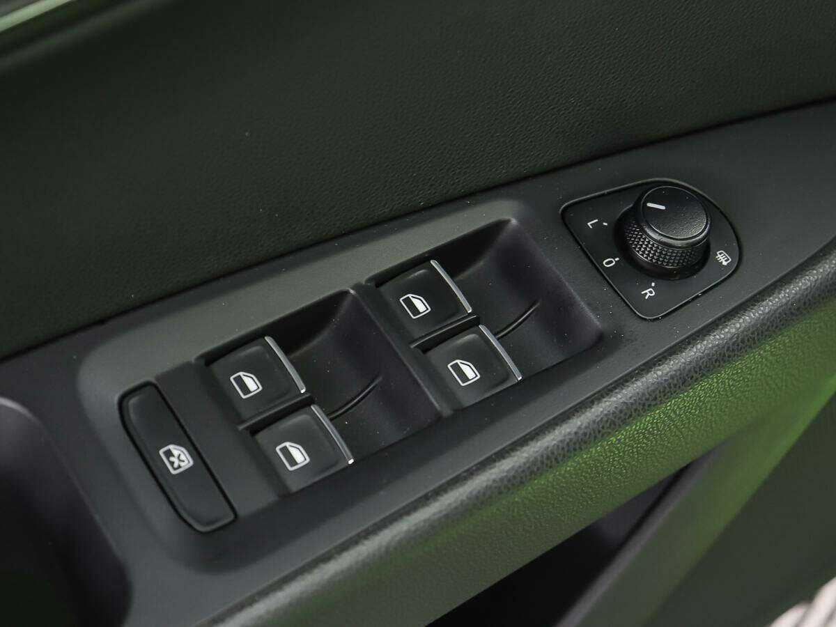 SEAT Leon, 2013 Фото №12