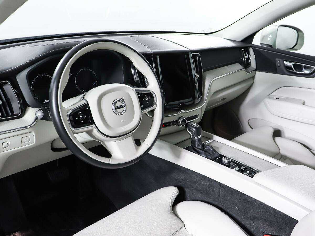 Volvo XC60, 2021 Фото №13