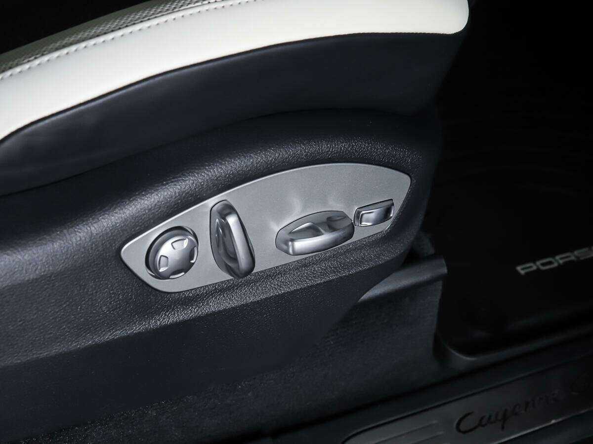 Porsche Cayenne GTS, 2015 Фото №19