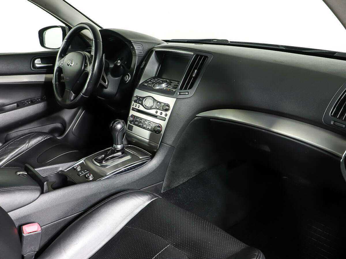 Infiniti G25, 2010 Фото №9