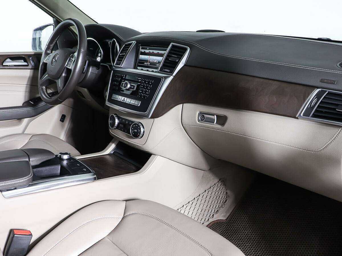 Mercedes-Benz M-Класс 400, 2014 Фото №9