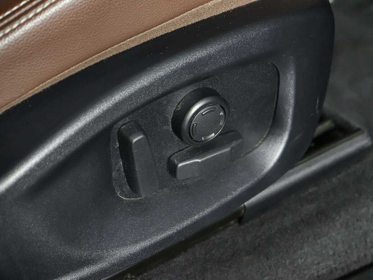 Jaguar F-Pace, 2017 Фото №15