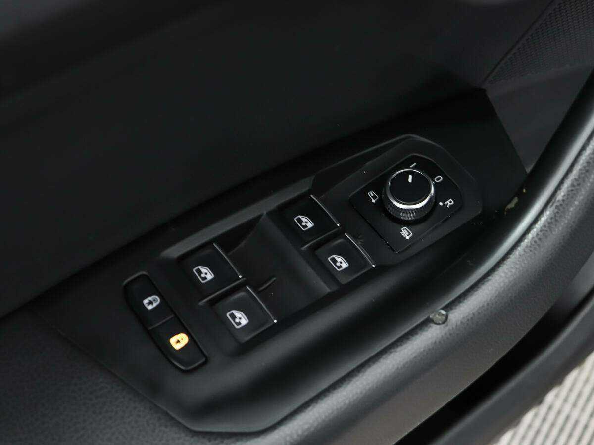 Volkswagen Touareg, 2019 Фото №21