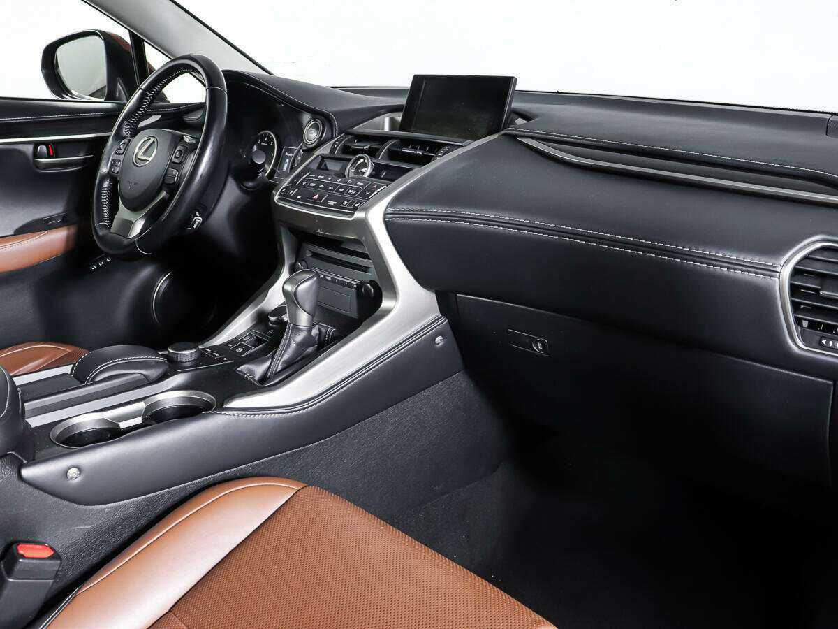 Lexus NX 200t, 2015 Фото №9