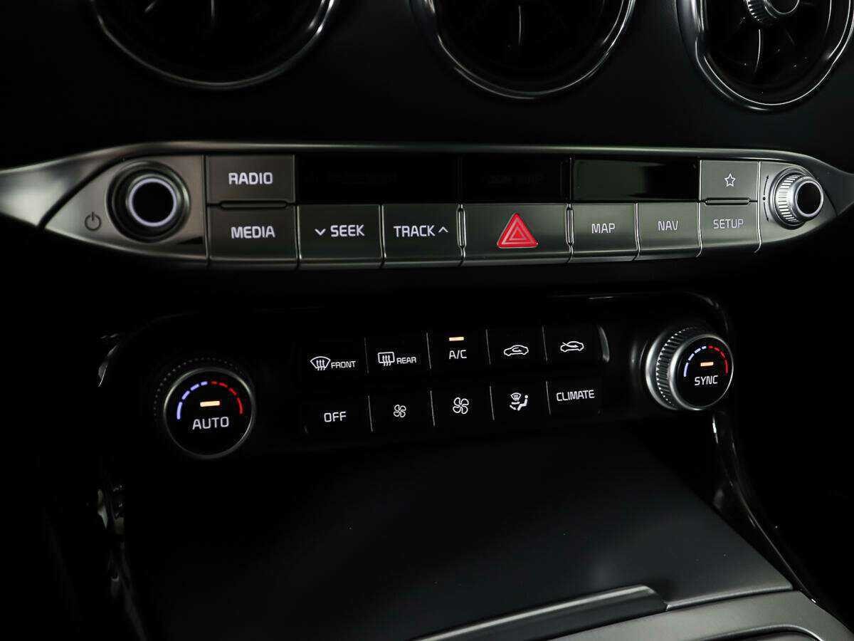 Kia Stinger, 2018 Фото №18