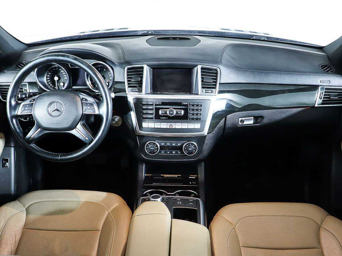 Mercedes-Benz GL-Класс 400, 2015 Фото №11