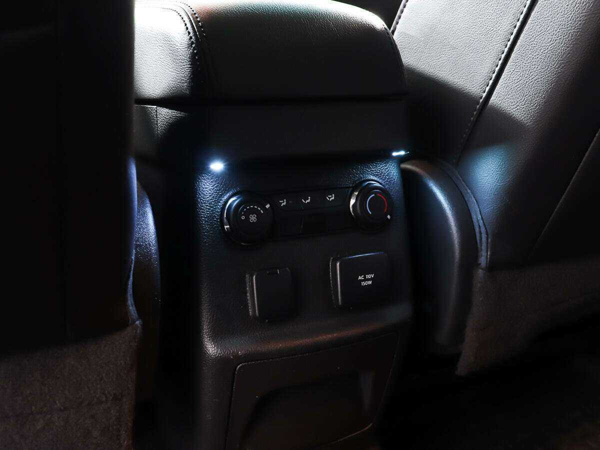 Ford Explorer, 2011 Фото №16