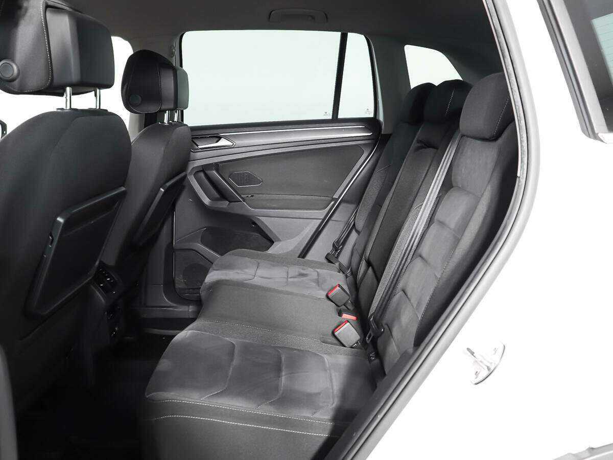 Volkswagen Tiguan, 2018 Фото №10