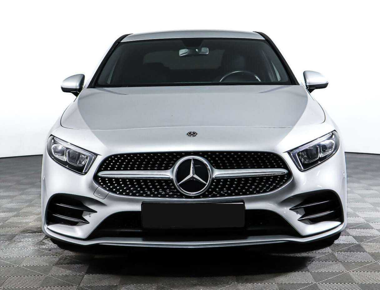 Mercedes-Benz A-Класс 200, 2019 - 43 180 км. | Фото №2