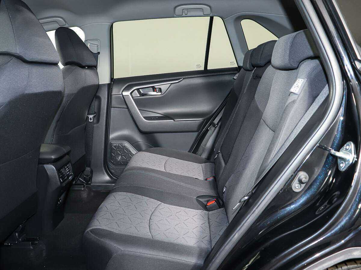 Toyota RAV4, 2021 Фото №10