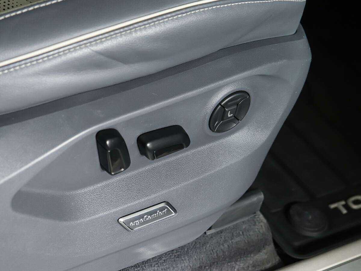 Volkswagen Touareg, 2020 Фото №18