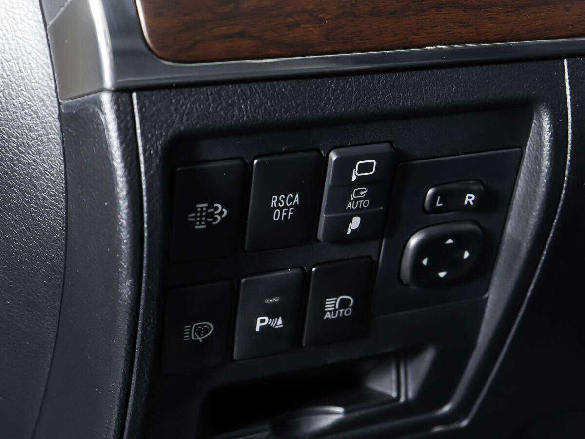 Toyota Land Cruiser, 2020 Фото №19