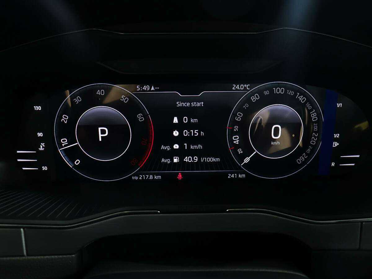 Skoda Superb, 2023 Фото №12