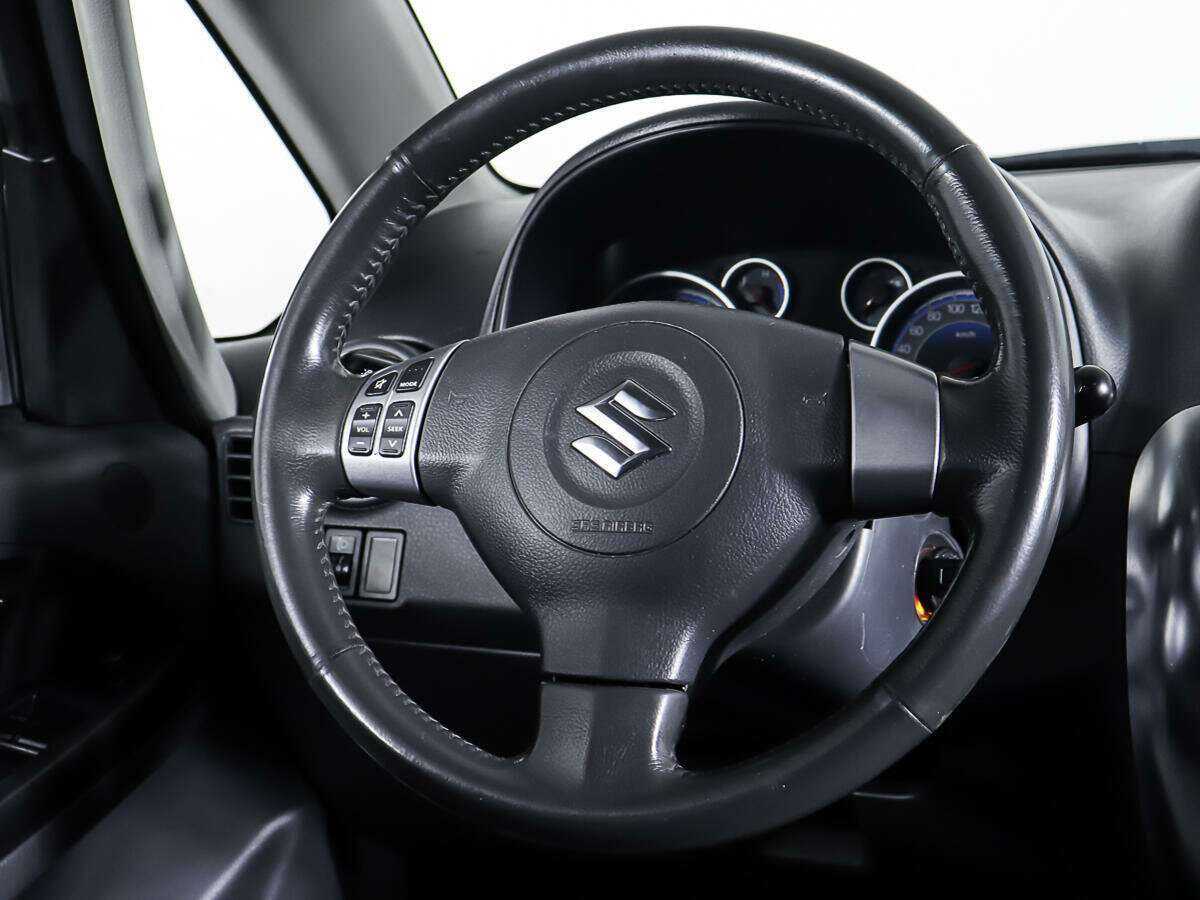 Suzuki SX4, 2010 Фото №15