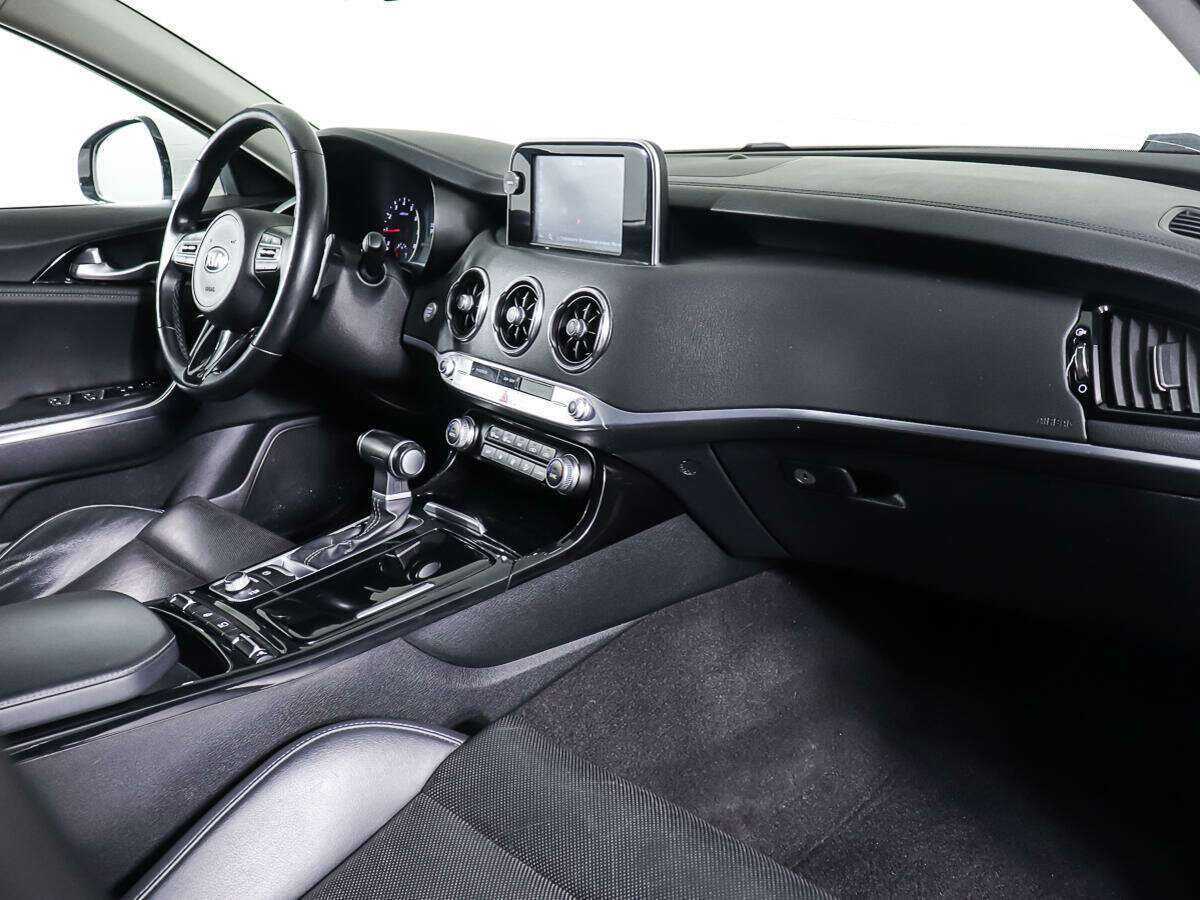 Kia Stinger, 2019 Фото №9