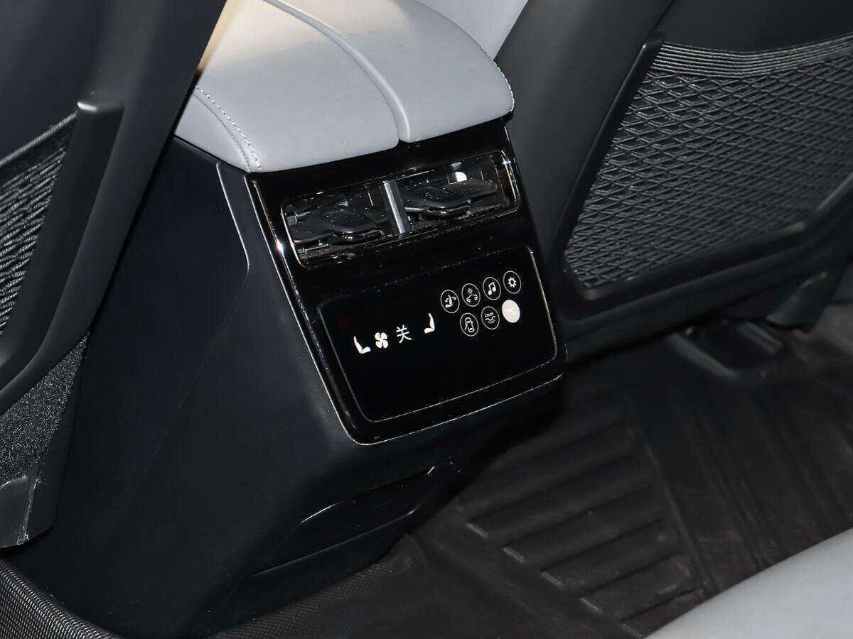 Zeekr 001 100 kWh, 2023 Фото №21