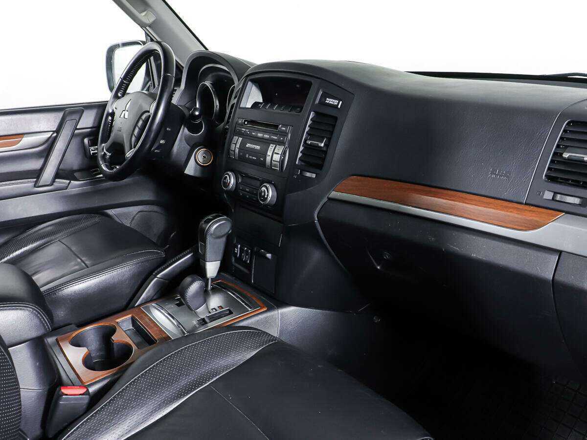 Mitsubishi Pajero, 2008 Фото №8