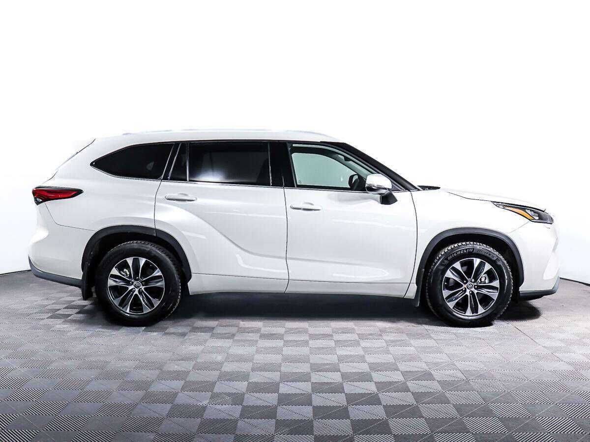 Toyota Highlander, 2021 - 17 205 км. | Фото №4